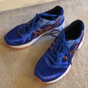 ASICS tennis shoe